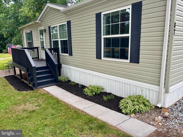 87 MOBILE DR, Thomasville, PA 17364