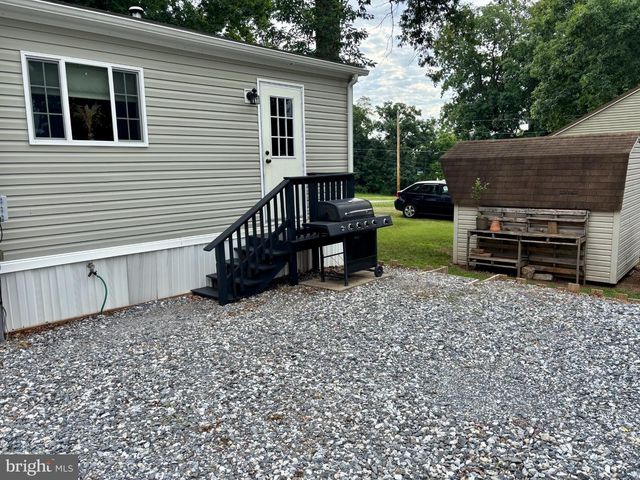 87 MOBILE DR, Thomasville, PA 17364