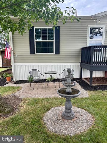 87 MOBILE DR, Thomasville, PA 17364