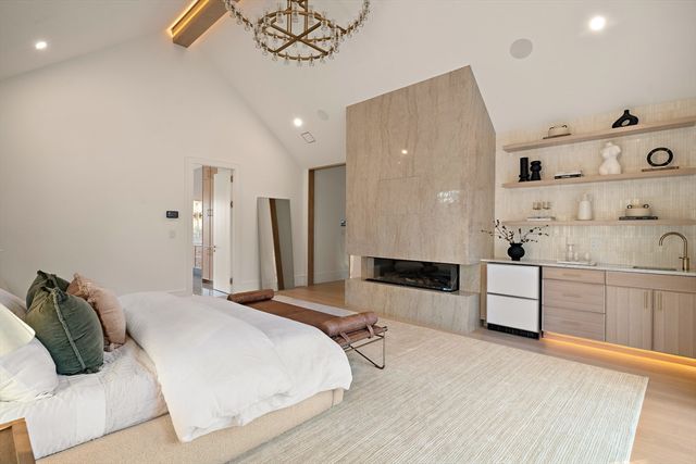 1301 Commonwealth Ave, Newton, MA 02465