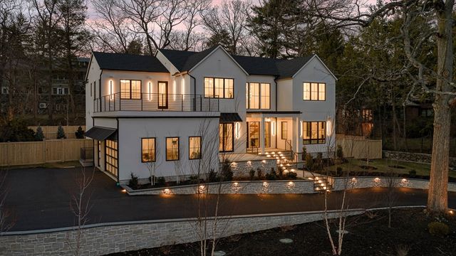 1301 Commonwealth Ave, Newton, MA 02465