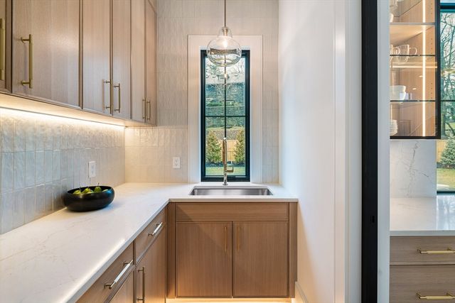 1301 Commonwealth Ave, Newton, MA 02465