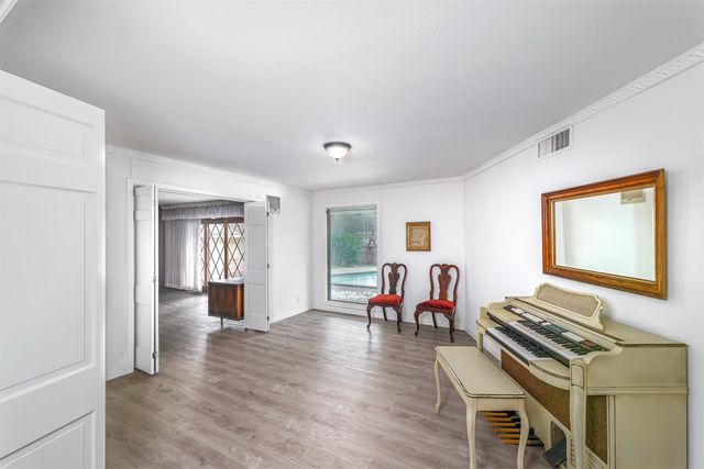 1650 Danciger Drive, Fort Worth, TX 76112