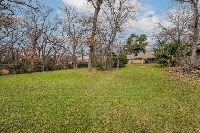 1650 Danciger Drive, Fort Worth, TX 76112