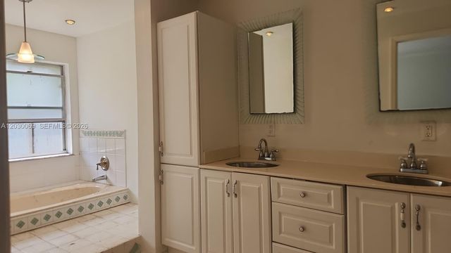 1817 NW 58th Avenue 22, Lauderhill, FL 33313