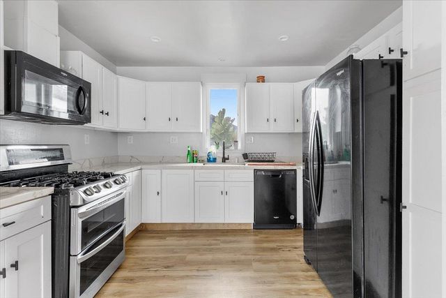 3029 Chestnut St, Oakland, CA 94608