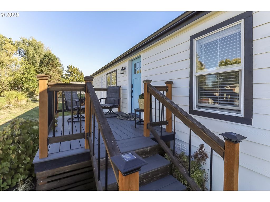 620 E 2ND St, Yamhill, OR 97148