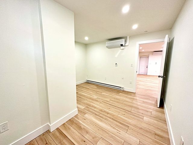 128 Webster St A, Boston, MA 02128