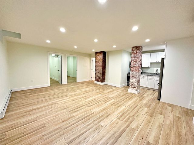 128 Webster St A, Boston, MA 02128