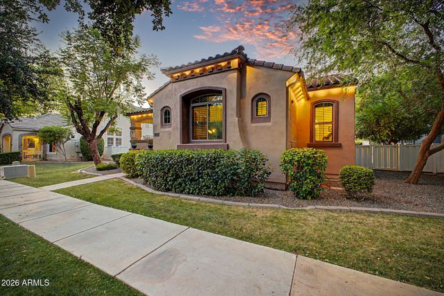 2996 E AGRITOPIA Loop N, Gilbert, AZ 85296