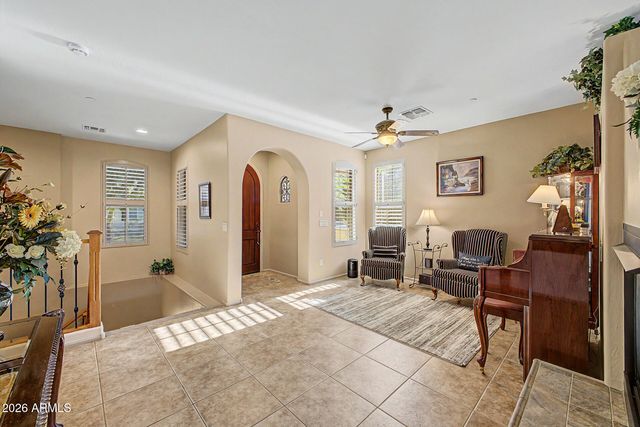 2996 E AGRITOPIA Loop N, Gilbert, AZ 85296