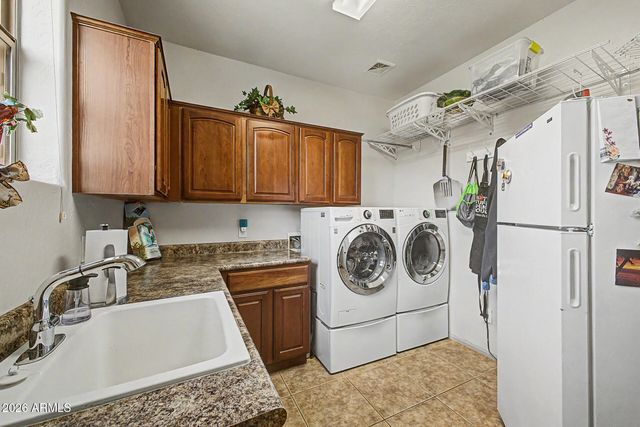 2996 E AGRITOPIA Loop N, Gilbert, AZ 85296