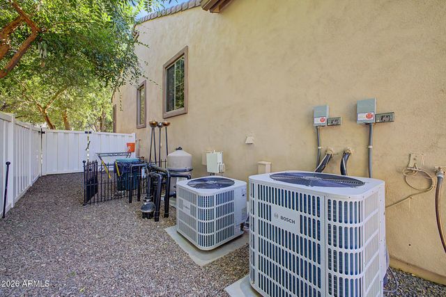 2996 E AGRITOPIA Loop N, Gilbert, AZ 85296