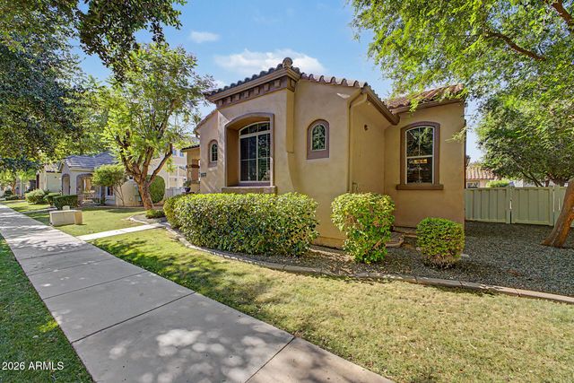 2996 E AGRITOPIA Loop N, Gilbert, AZ 85296