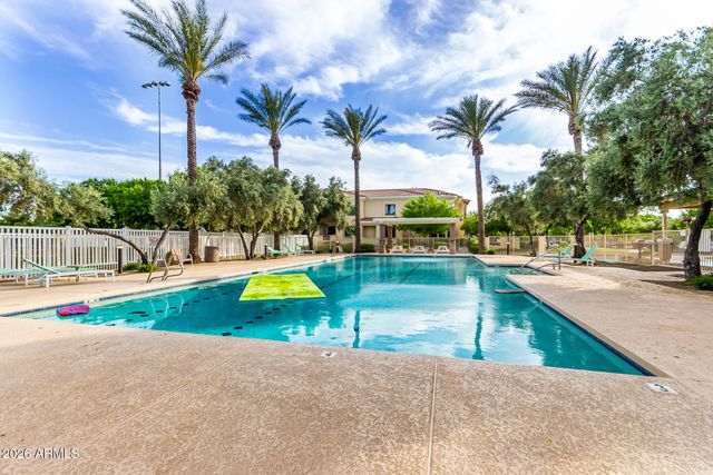2996 E AGRITOPIA Loop N, Gilbert, AZ 85296