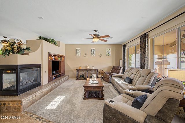 2996 E AGRITOPIA Loop N, Gilbert, AZ 85296
