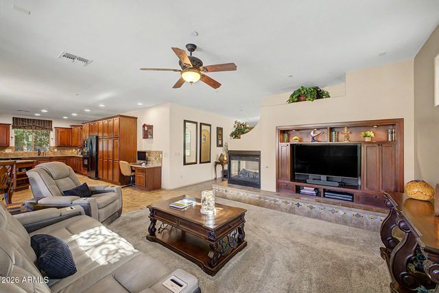2996 E AGRITOPIA Loop N, Gilbert, AZ 85296