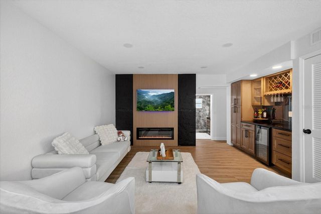 10709 DOWRY AVENUE, Tampa, FL 33615