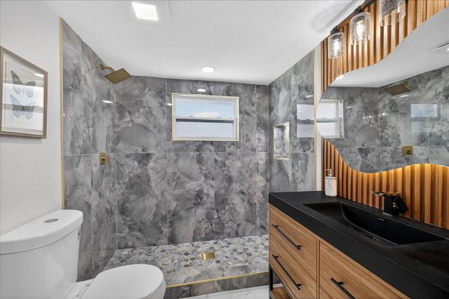 10709 DOWRY AVENUE, Tampa, FL 33615