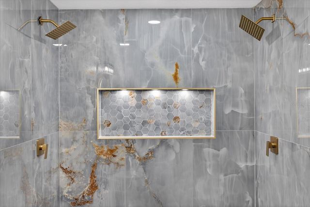 10709 DOWRY AVENUE, Tampa, FL 33615