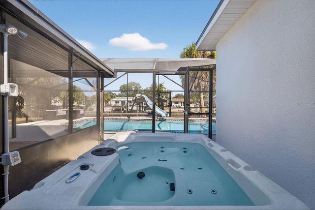 10709 DOWRY AVENUE, Tampa, FL 33615