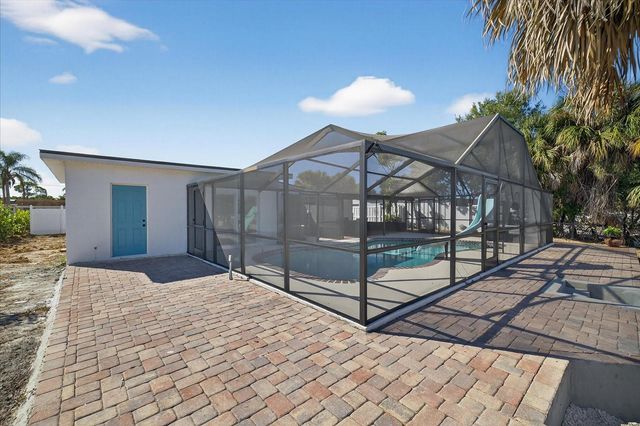 10709 DOWRY AVENUE, Tampa, FL 33615