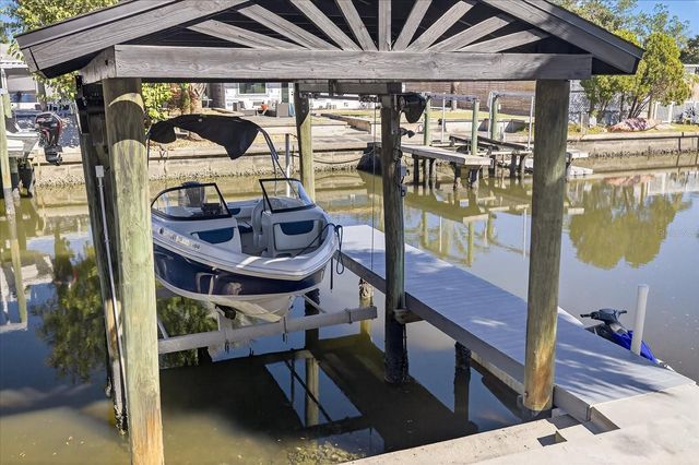 10709 DOWRY AVENUE, Tampa, FL 33615