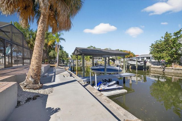 10709 DOWRY AVENUE, Tampa, FL 33615