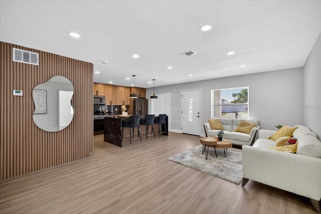 10709 DOWRY AVENUE, Tampa, FL 33615