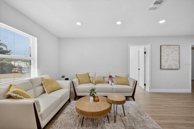 10709 DOWRY AVENUE, Tampa, FL 33615