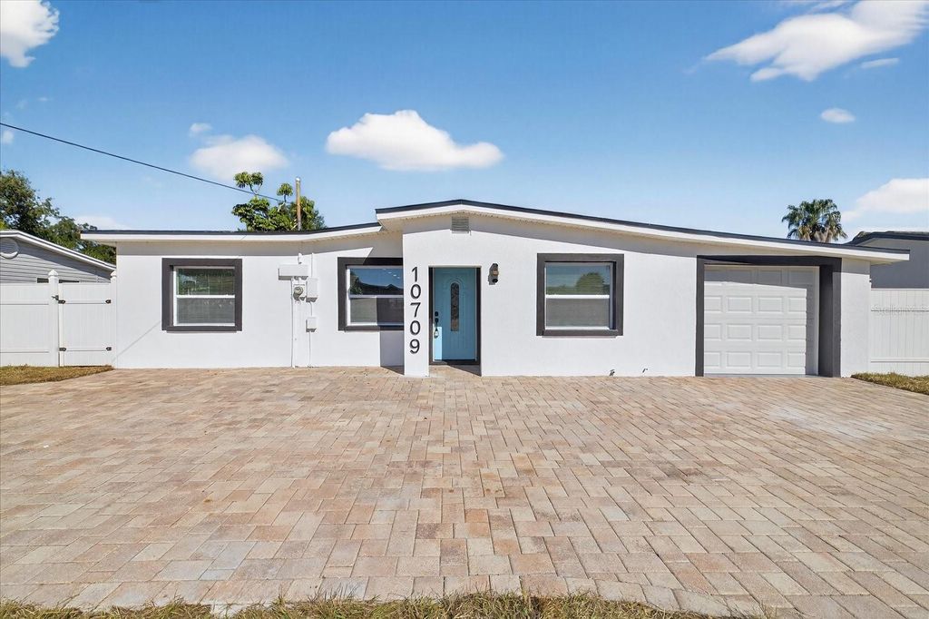 10709 DOWRY AVENUE, Tampa, FL 33615