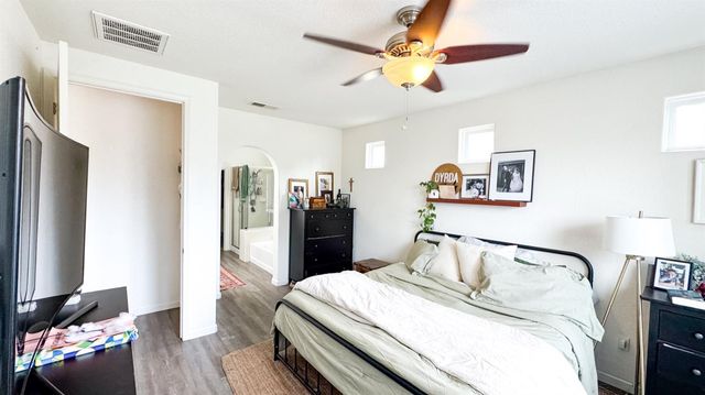 1747 Dalia Ln, Manteca, CA 95337