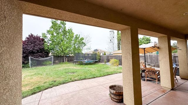 1747 Dalia Ln, Manteca, CA 95337