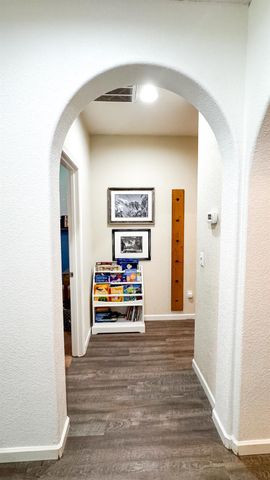 1747 Dalia Ln, Manteca, CA 95337