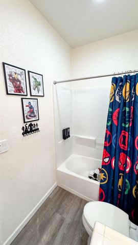 1747 Dalia Ln, Manteca, CA 95337