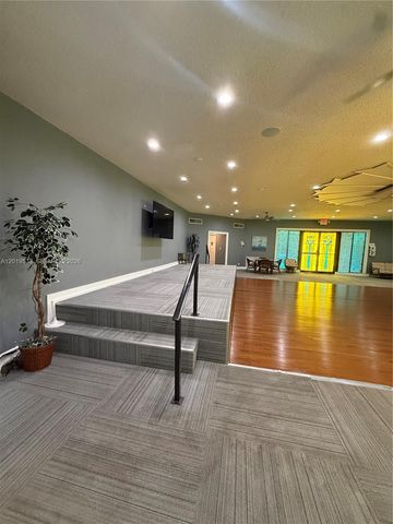 5131 W Oakland Park Boulevard 106, Lauderdale Lakes, FL 33313
