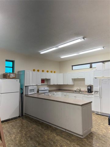 5131 W Oakland Park Boulevard 106, Lauderdale Lakes, FL 33313