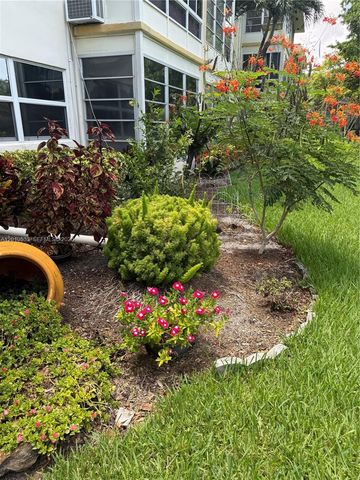 5131 W Oakland Park Boulevard 106, Lauderdale Lakes, FL 33313