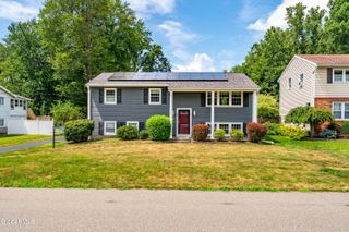53 Wertman Lane, Colonie, NY 12211