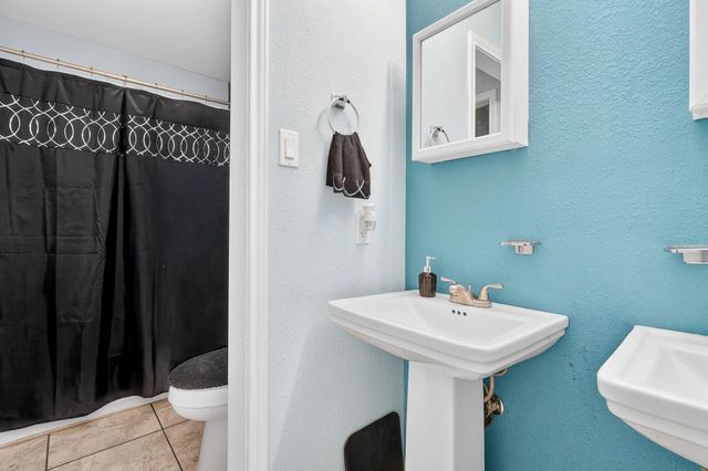 2300 Goode CIR, Killeen, TX 76543