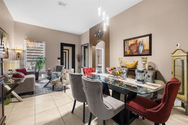 3985 NE 15th St, Homestead, FL 33033