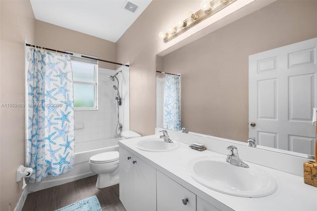 3985 NE 15th St, Homestead, FL 33033