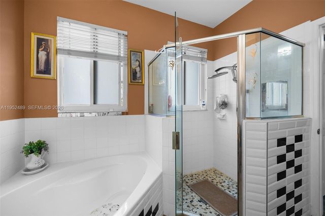 3985 NE 15th St, Homestead, FL 33033