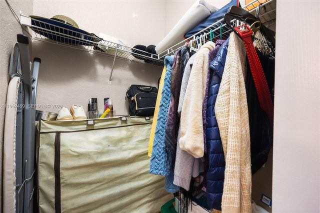 3985 NE 15th St, Homestead, FL 33033