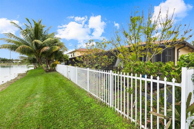 3985 NE 15th St, Homestead, FL 33033