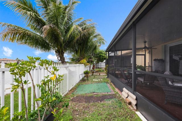 3985 NE 15th St, Homestead, FL 33033