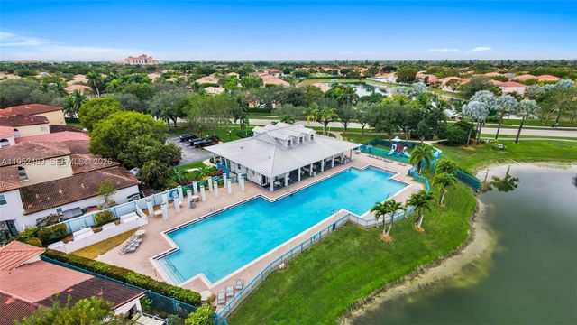 3985 NE 15th St, Homestead, FL 33033