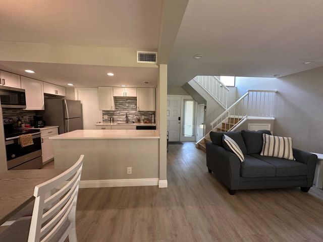 7200 NW 2nd Avenue 1520, Boca Raton, FL 33487