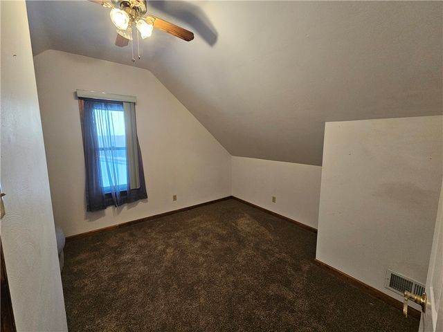 1317 Pitcairn St, Tarentum, PA 15084