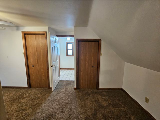 1317 Pitcairn St, Tarentum, PA 15084